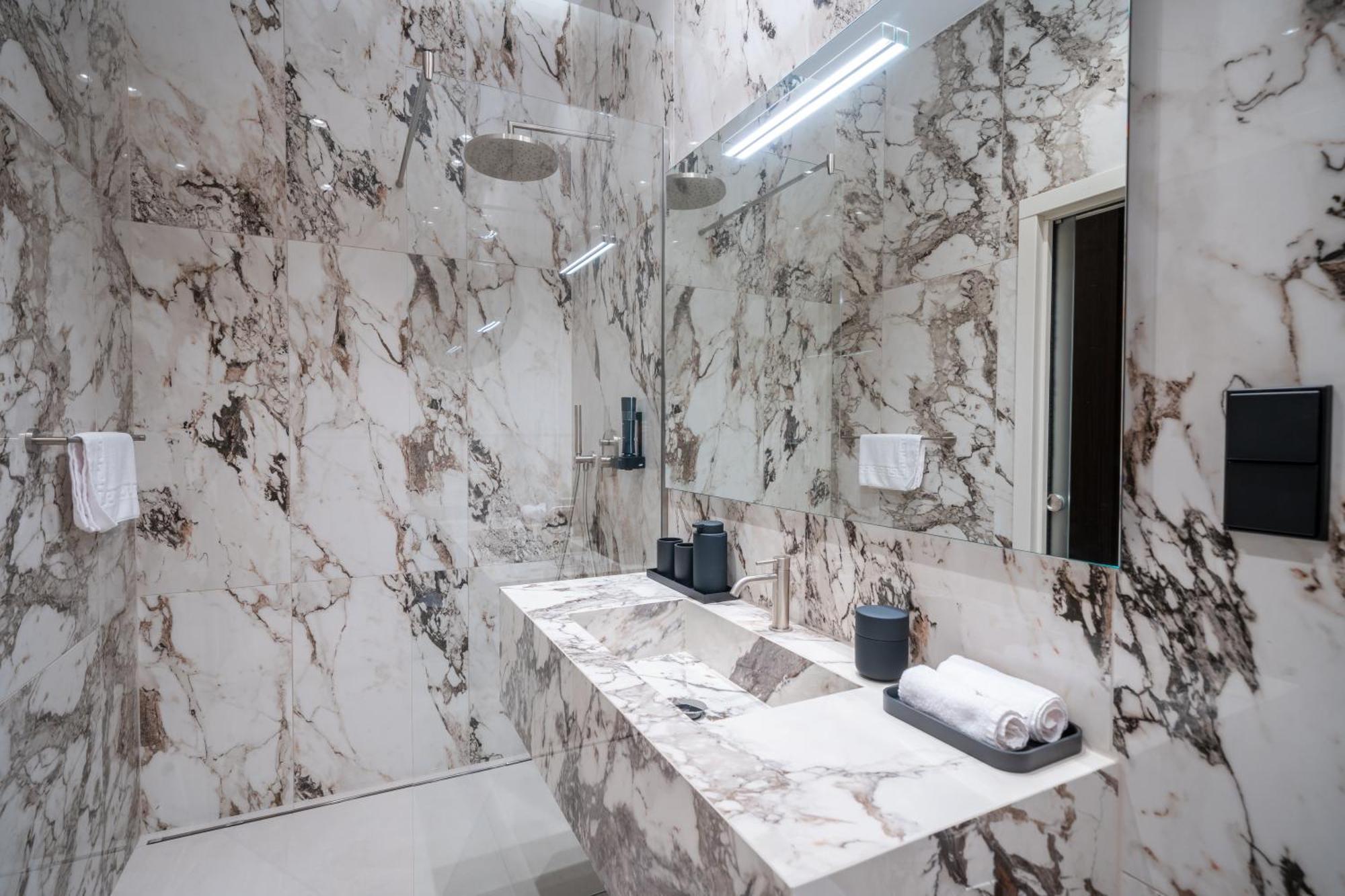 Damas Suites Budapest Luaran gambar